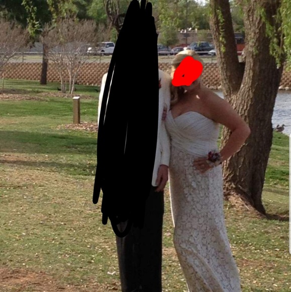 Size 16 Strapless Off-white/nude lace dress - Picture 2 of 5